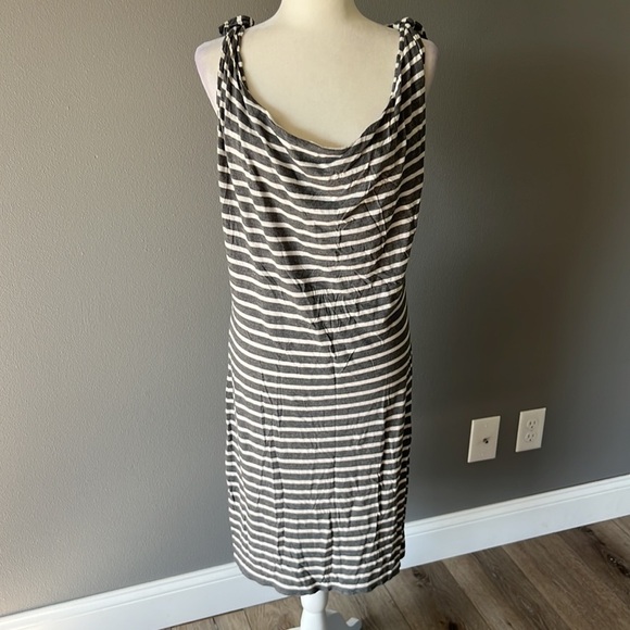 Peruvian Connection Striped Gray Dress with Tie Sleeve Detail - Picture 2 of 12